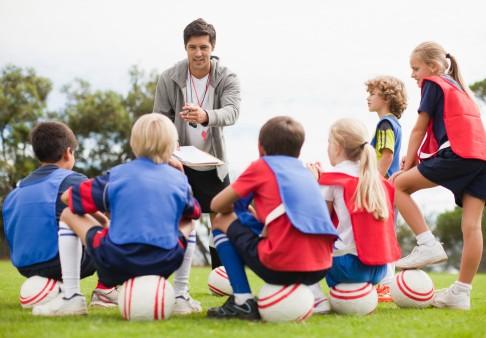 Cómo involucrar⁤ a los padres de manera positiva y proactiva